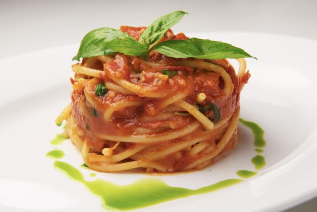 SPAGHETTONE AL POMODORO.