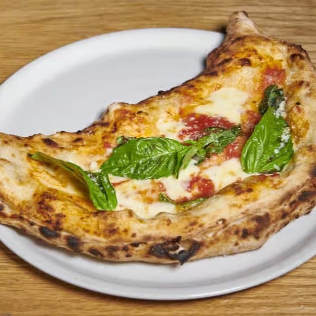 CALZONE.
