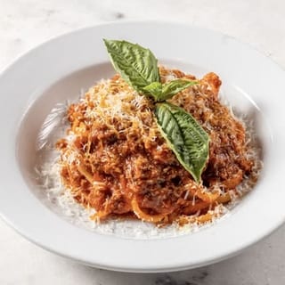 FETTUCCINE AL RAGU NAPOLETANO