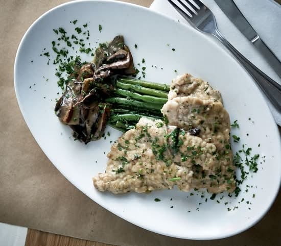 SCALOPPINA AL VINO.