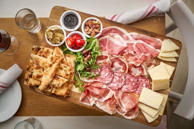 SALUMI E FORMAGGI.